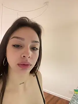 Onlyalvareznicolll online show from March 28, 2:55 am