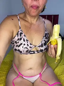  violeta 99 online show from May 9, 9:50 pm