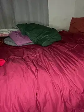 BoobsQueeen online show from May 31, 4:07 am