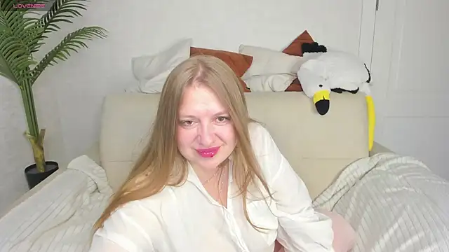 CleoXotie online show from June 15, 3:07 am