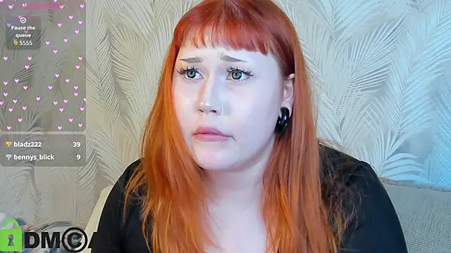 Roxy Moor online show from June 4, 2:43 pm