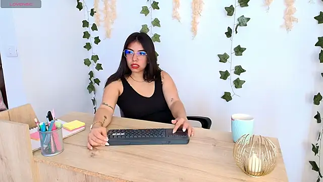 Ariana castillo02 online show from May 5, 1:36 pm