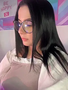 L0LA XO online show from April 1, 1:41 pm