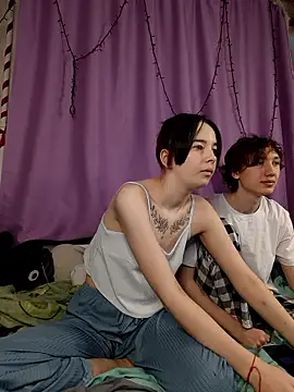 Eva Robin online show from April 11, 12:20 pm