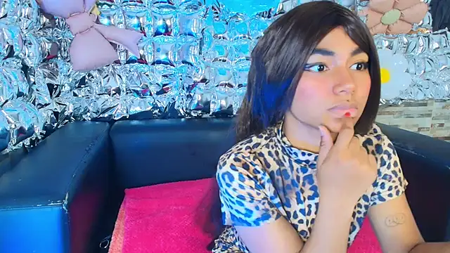 candy-paris online show from May 25, 1:32 pm