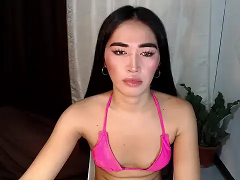 urasiankylie online show from May 26, 7:13 pm