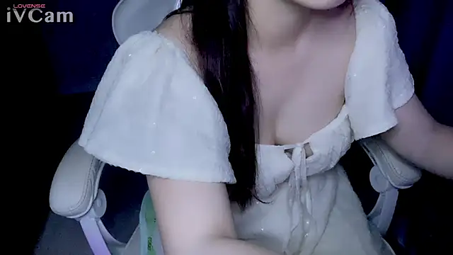 Milk xoxo online show from April 10, 7:31 pm