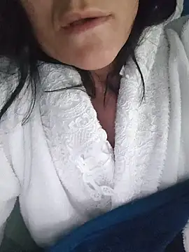 sara 41 online show from May 24, 8:35 am