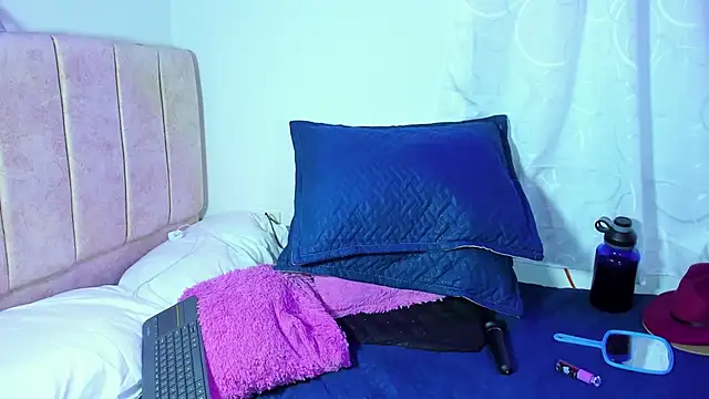 bunnykat  online show from May 9, 4:14 am