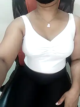 cute-bird- online show from April 3, 4:16 pm