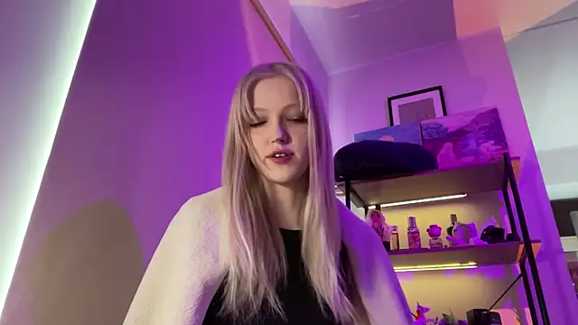 StellinaLuna online show from April 28, 3:27 pm