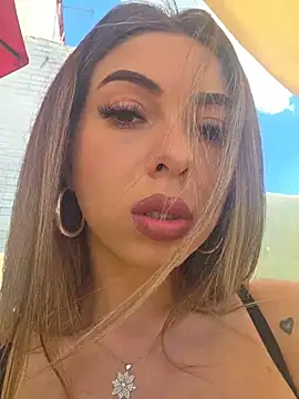 AylinRosee online show from July 11, 10:15 am