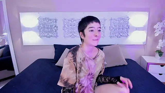Atheena   online show from May 30, 1:31 pm