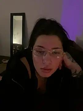 cherryxxox online show from May 1, 6:05 am