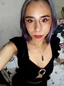 purpul-rose online show from April 11, 7:28 pm