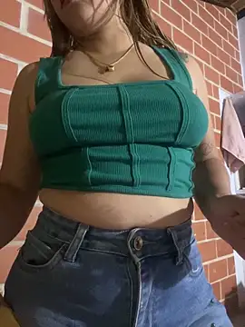 jade06  online show from April 30, 1:33 am