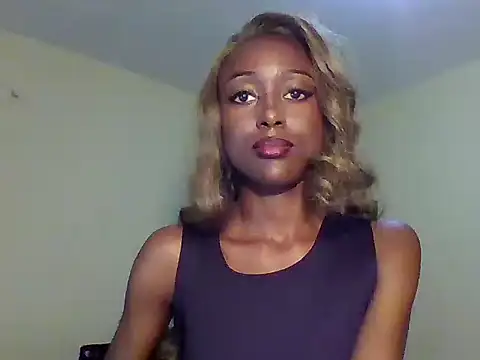 HotSkinnyLady online show from July 10, 8:48 am