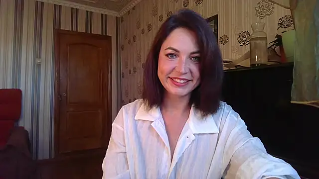 Allice Honey online show from May 28, 2:15 pm