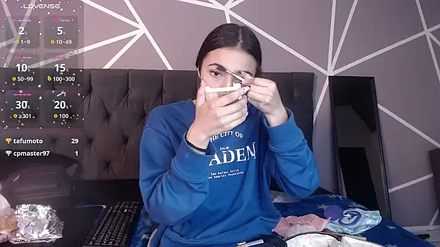 Violett1126 online show from May 7, 4:39 am