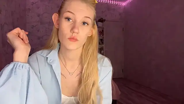 Ketris Drewerses online show from May 28, 2:04 pm