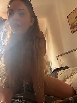 LaRubiaCalda online show from April 17, 1:46 pm