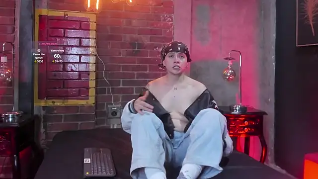 MissaelRossi online show from April 10, 8:37 pm