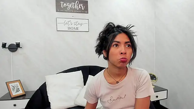 Babe Alessandraa online show from April 13, 3:24 pm