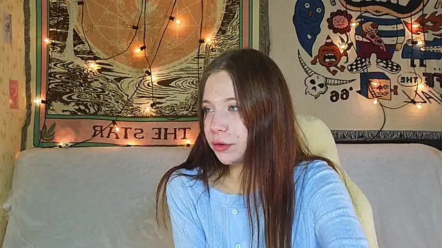 BlueberryMilMil online show from April 17, 3:58 pm