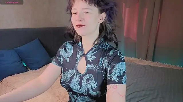 Ricki Bloom online show from May 4, 9:02 am