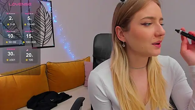 Liacandy  online show from April 29, 2:04 am