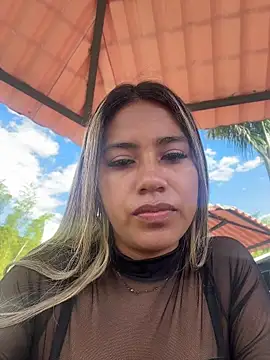Kimmiebellarie online show from July 15, 1:49 pm