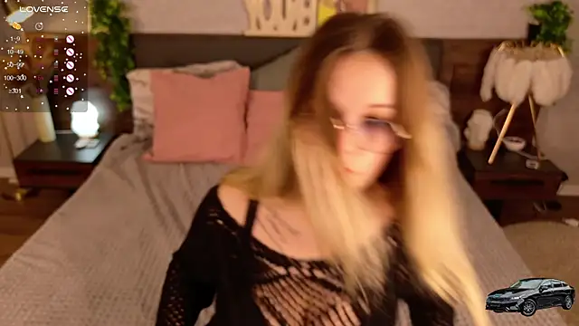 KimEvanss online show from May 1, 5:10 am