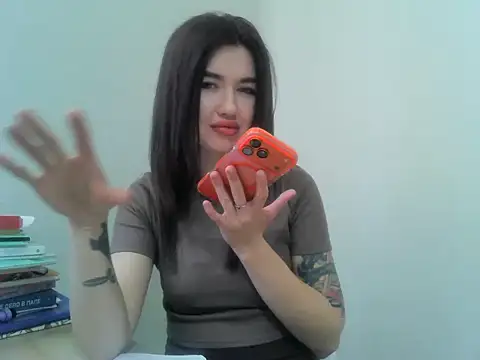 Dareessa online show from April 13, 8:15 am