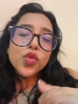 milakitti online show from April 29, 3:21 am