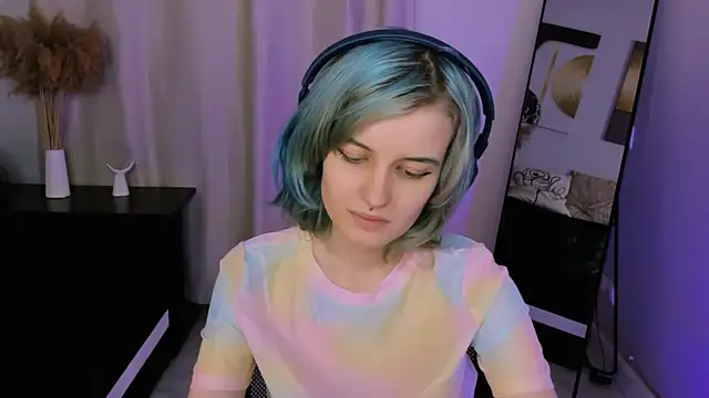 NikaBabyX online show from April 17, 1:35 pm