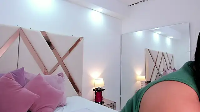 pirlywild online show from June 24, 5:34 pm