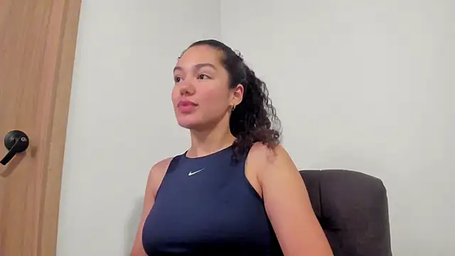 MiaRouseex online show from May 24, 12:42 am