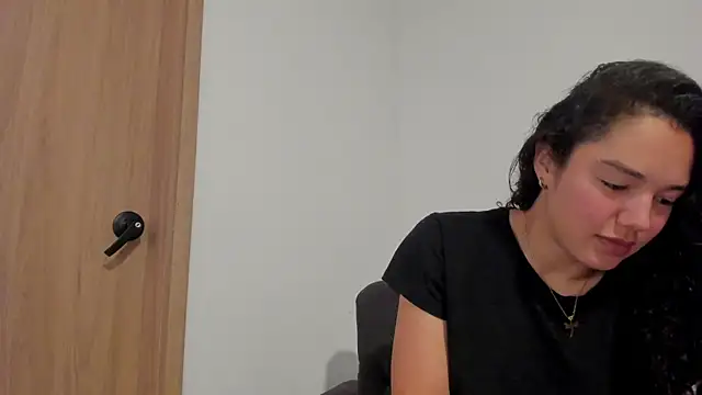 MiaRouseex online show from May 27, 9:45 pm