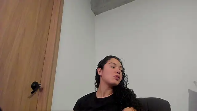 MiaRouseex online show from May 16, 9:14 pm