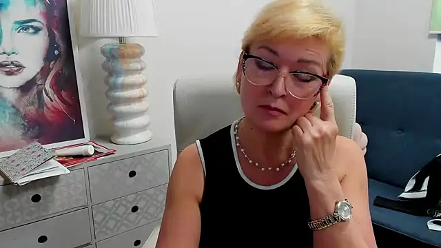 luna xfantasy online show from April 24, 12:41 pm
