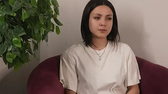 ElviraGounder online show from April 15, 6:25 am