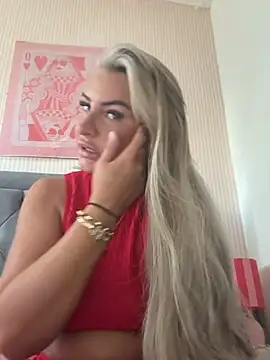 Naughtyhousewife x online show from July 2, 9:48 am