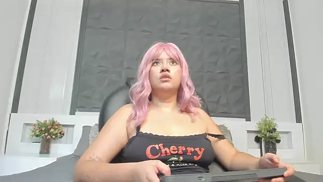 sophia blade  online show from May 10, 3:08 am