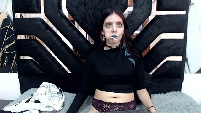 amberblackcs01 online show from May 10, 12:02 am