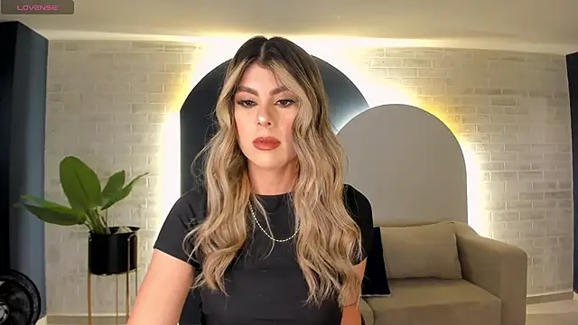 MiaSilvaX online show from April 29, 11:35 am