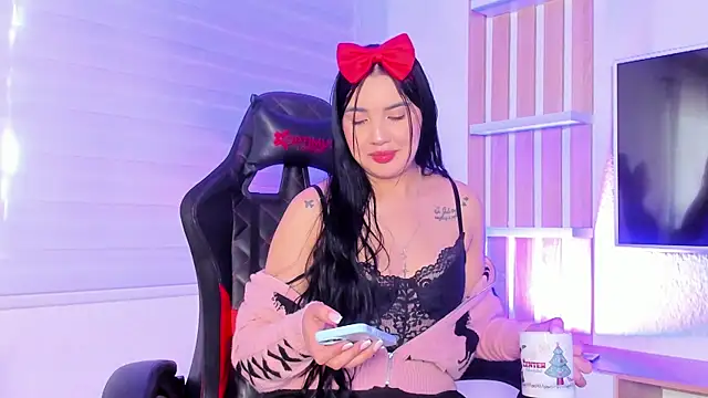  hanna gomez online show from May 2, 2:20 pm