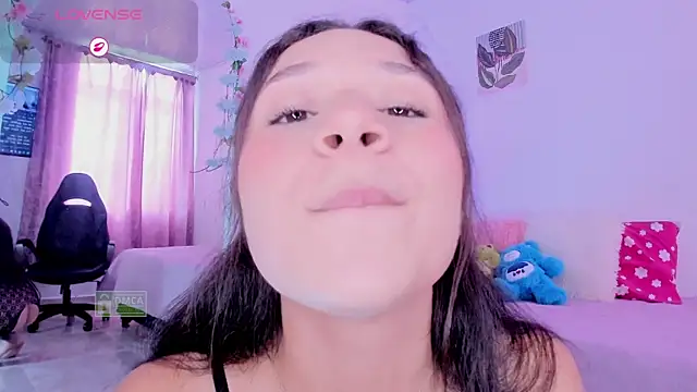 Lila Sweett18 online show from June 10, 8:51 pm