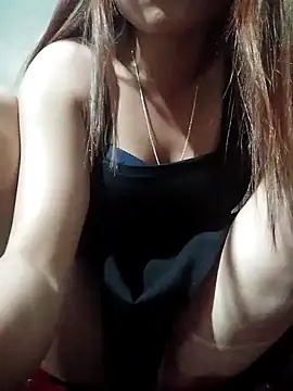 Zara-Lina online show from May 31, 1:06 pm