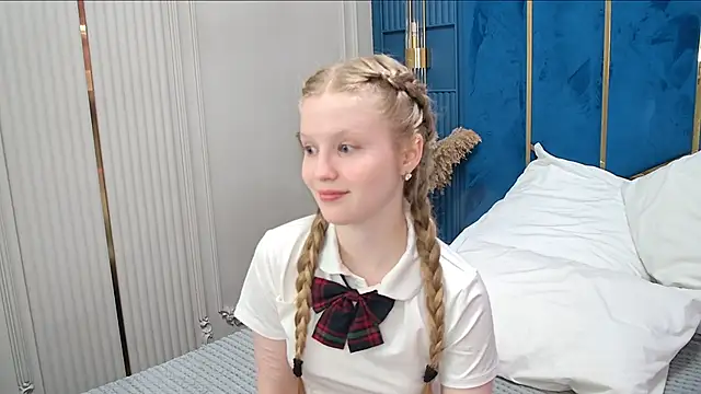 LilianHowards online show from May 31, 9:48 am