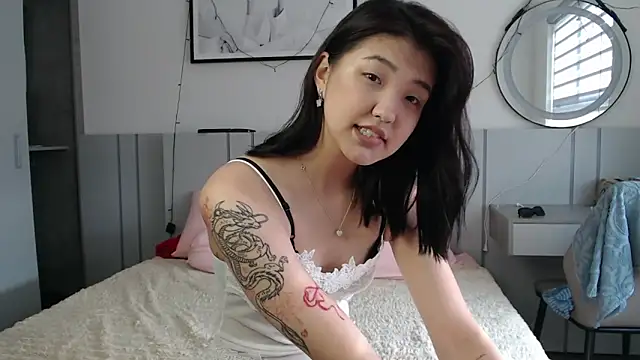 Maiaxoxo online show from April 24, 12:24 am